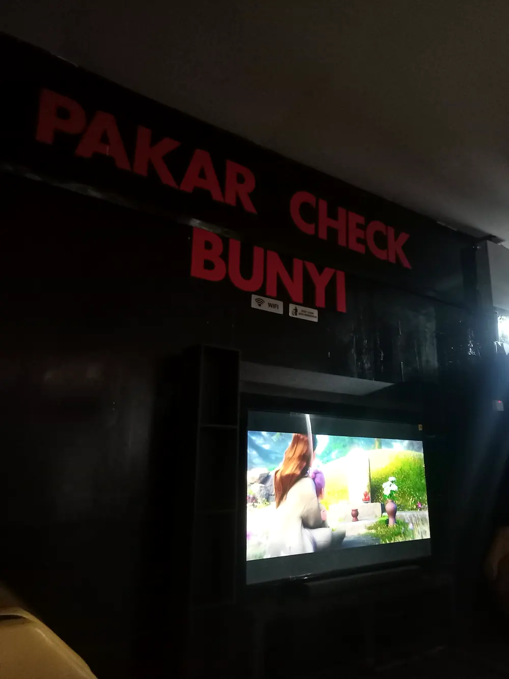 Suasana bengkel MajuNiaga Auto HQ